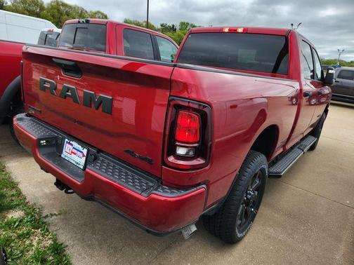 Molten Red Pearlcoat 2026 RAM 2500 Big Horn