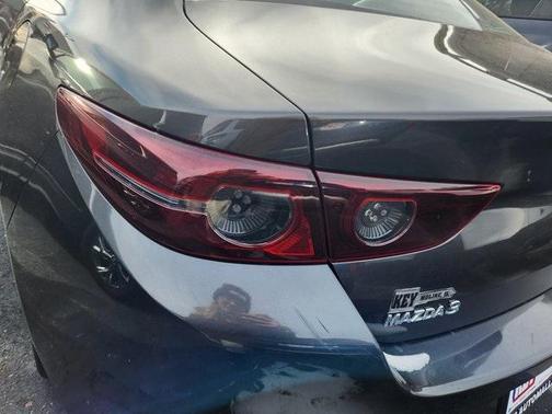 2020 Mazda Mazda3 FWD w/Preferred Package