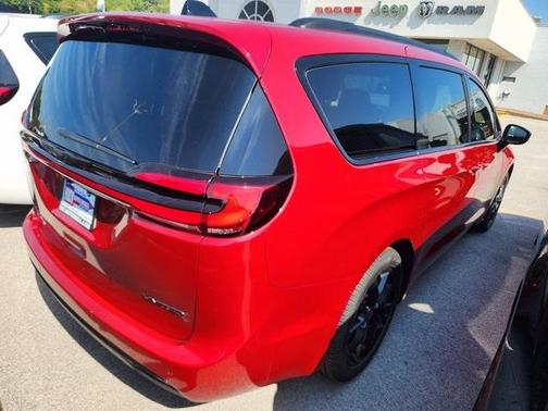 2026 Chrysler Pacifica Limited
