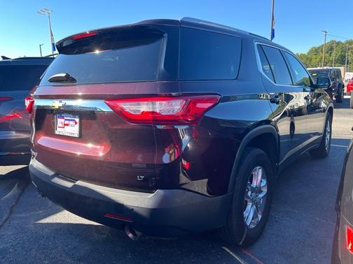 Black Currant Metallic 2018 Chevrolet Traverse LT