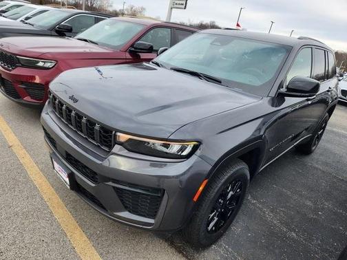 2026 Jeep Grand Cherokee Laredo