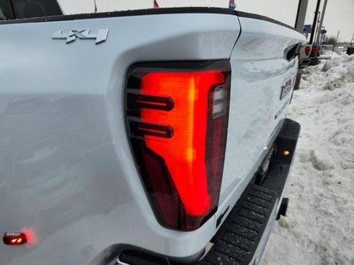 2026 GMC Sierra 3500 SLT