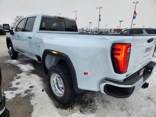 2026 GMC Sierra 3500 SLT