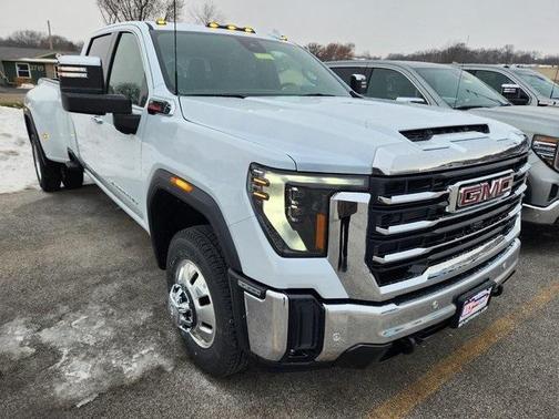 2026 GMC Sierra 3500 SLT
