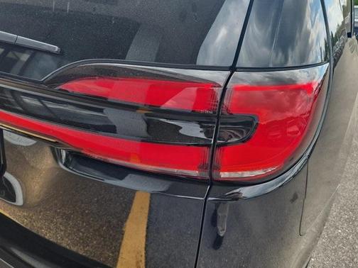 2025 Chrysler Pacifica Hybrid Select