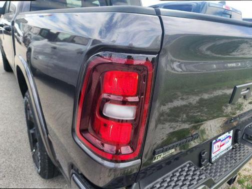 Granite Crystal Clearcoat Metallic 2026 RAM 1500 Big Horn/Lone Star