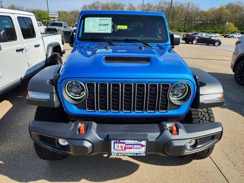 Hydro Blue Pearlcoat 2026 Jeep Gladiator Mojave