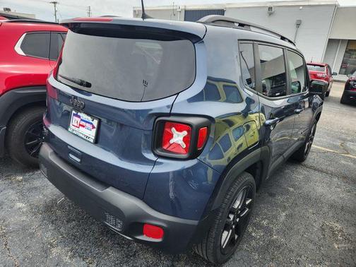 Slate Blue Pearlcoat 2021 Jeep Renegade Latitude