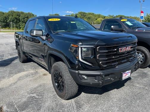 Onyx Black 2023 GMC Sierra 1500 AT4X