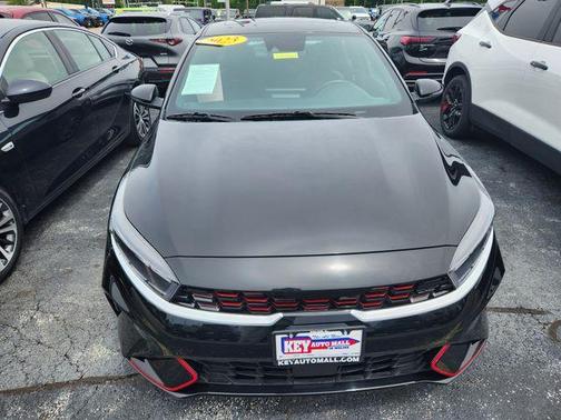 Aurora Black Pearl 2023 Kia Forte GT