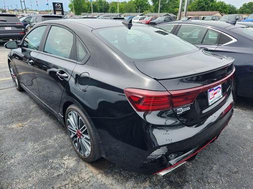 Aurora Black Pearl 2023 Kia Forte GT