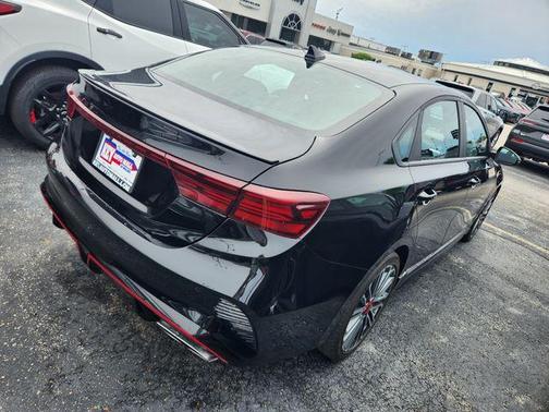 Aurora Black Pearl 2023 Kia Forte GT