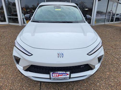 Summit White 2026 Buick Envista Sport Touring