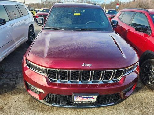 Velvet Red Pearlcoat 2026 Jeep Grand Cherokee Laredo