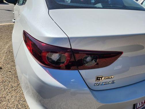 Snowflake White Pearl 2026 Mazda Mazda3 2.5 S