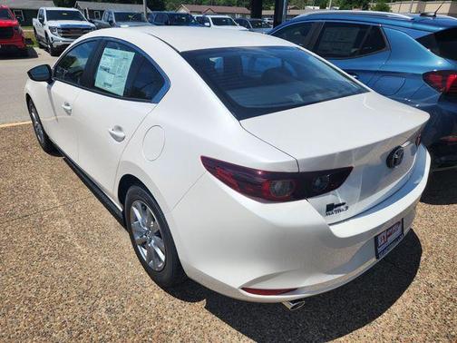 Snowflake White Pearl 2026 Mazda Mazda3 2.5 S