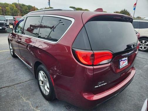 2018 Chrysler Pacifica Touring-L Plus