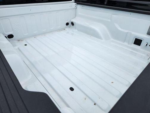 Bright White Clearcoat 2026 Jeep Gladiator Sport
