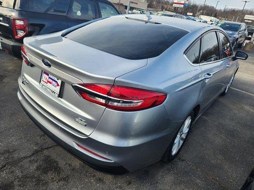 2020 Ford Fusion Hybrid SE