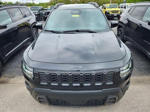 Diamond Black 2026 Jeep Cherokee LAREDO/LIMITED