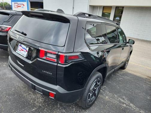 Diamond Black 2026 Jeep Cherokee LAREDO/LIMITED