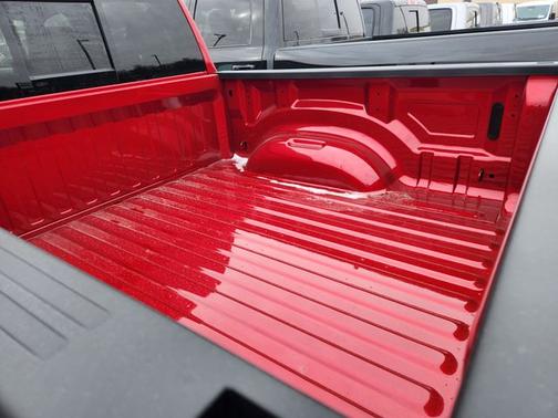 Molten Red Pearlcoat 2026 RAM 1500 Big Horn