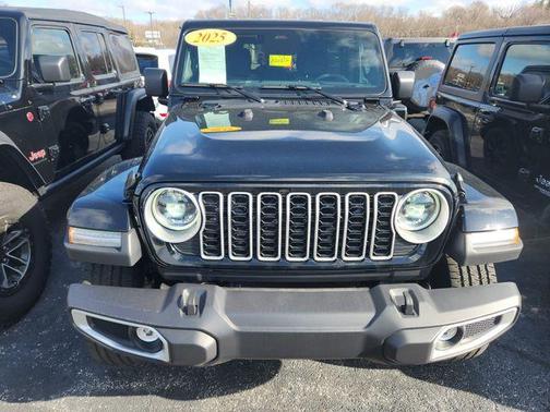 Black Clearcoat 2025 Jeep Wrangler 4xe Sahara