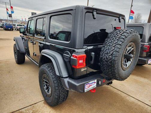 Black Clearcoat 2025 Jeep Wrangler Rubicon