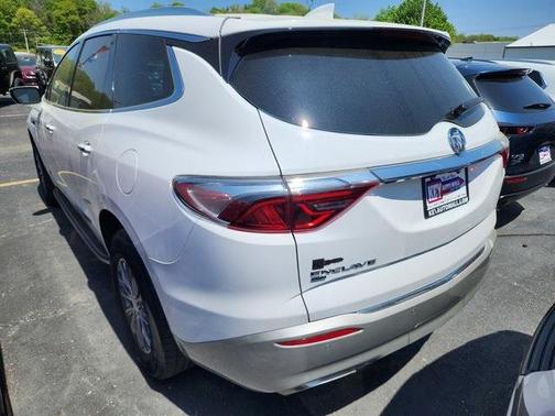 2022 Buick Enclave Essence