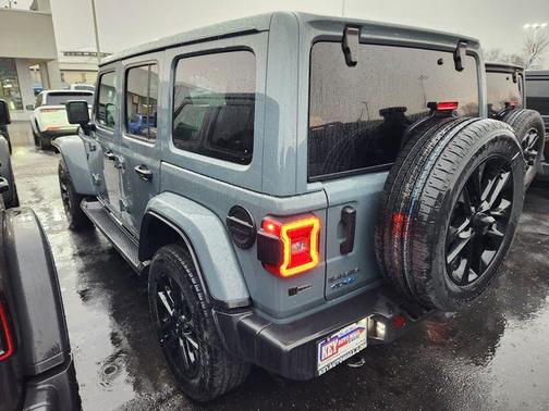2025 Jeep Wrangler 4xe Sahara
