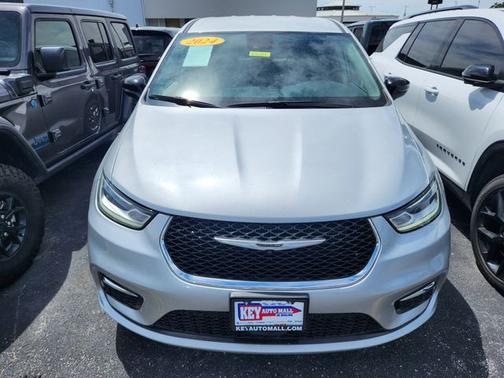 Silver Mist Clearcoat 2024 Chrysler Pacifica Touring L