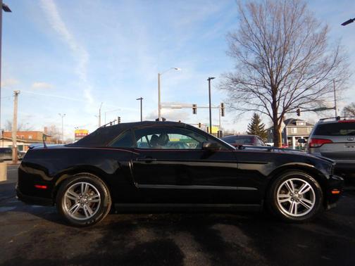 2012 Ford Mustang V6 Premium