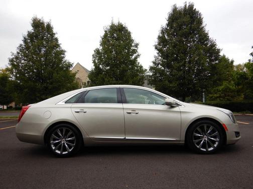 2013 Cadillac XTS Base
