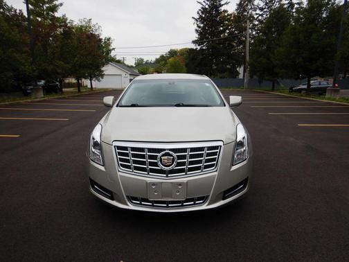 2013 Cadillac XTS Base