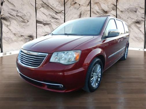 2013 Chrysler Town & Country Touring