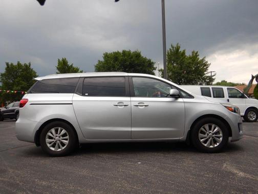 2016 Kia Sedona LX