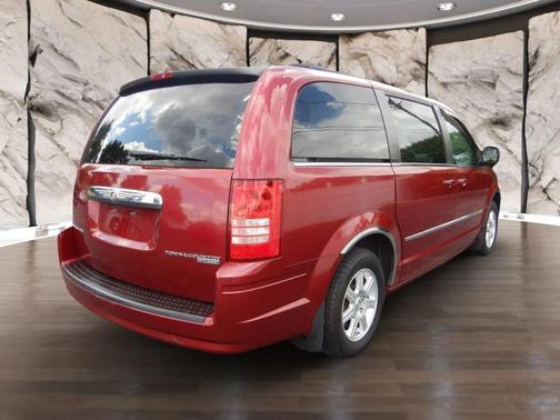 2010 Chrysler Town & Country Touring