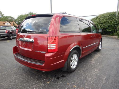 2010 Chrysler Town & Country Touring