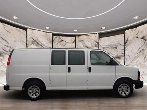 2009 Chevrolet Express 1500 Base