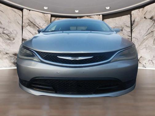 2015 Chrysler 200 LX