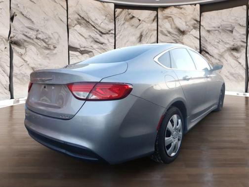 2015 Chrysler 200 LX