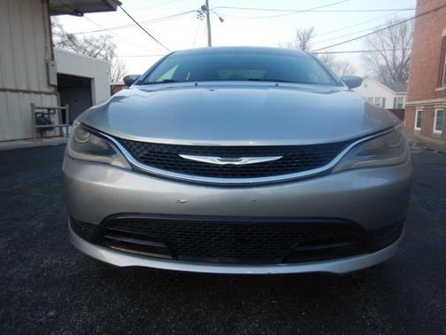 2015 Chrysler 200 LX