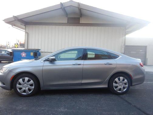 2015 Chrysler 200 LX