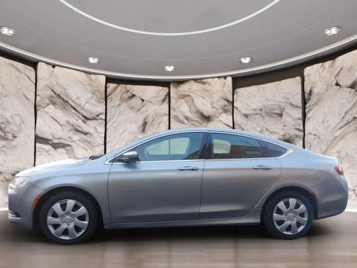 2015 Chrysler 200 LX