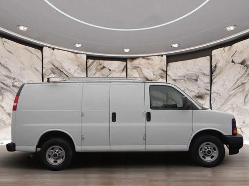 2017 GMC Savana 2500 Work Van