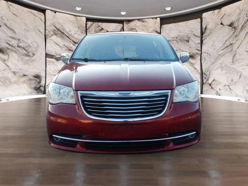 2013 Chrysler Town & Country Touring-L