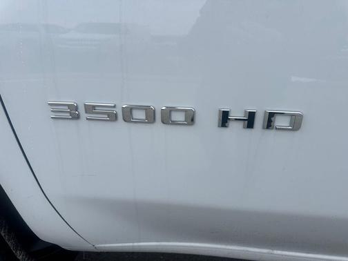 2026 Chevrolet Silverado 3500 WT