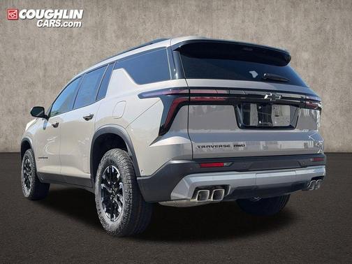 Sandstone Gray 2026 Chevrolet Traverse Z71