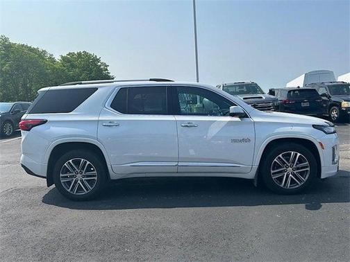 2023 Chevrolet Traverse High Country