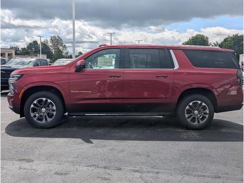 2025 Chevrolet Suburban LT